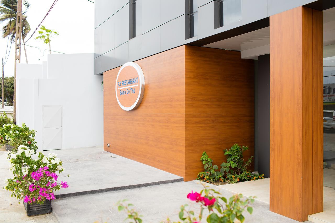 Fly Hotel Libreville Exterior photo
