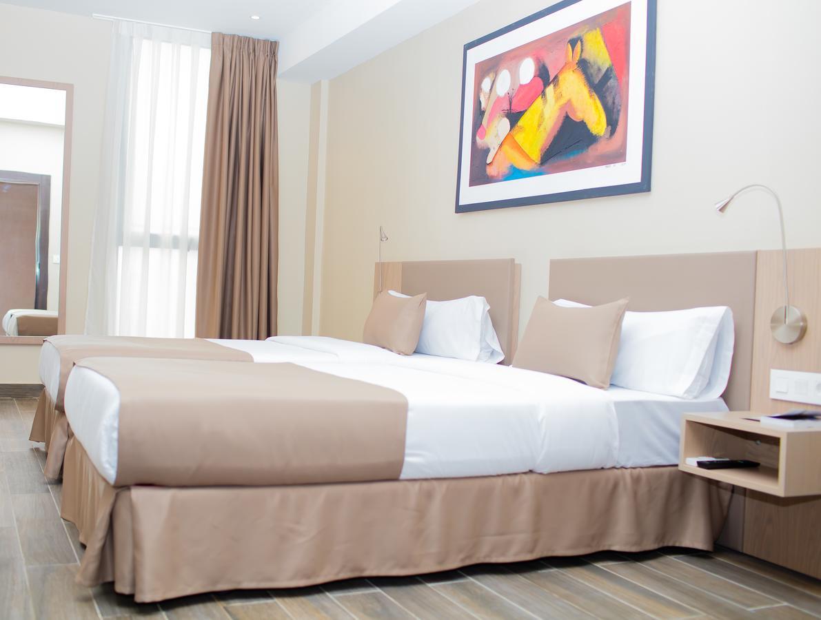 Fly Hotel Libreville Exterior photo