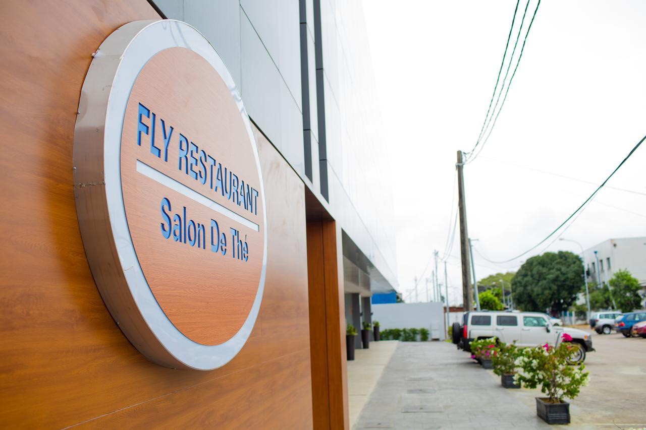 Fly Hotel Libreville Exterior photo